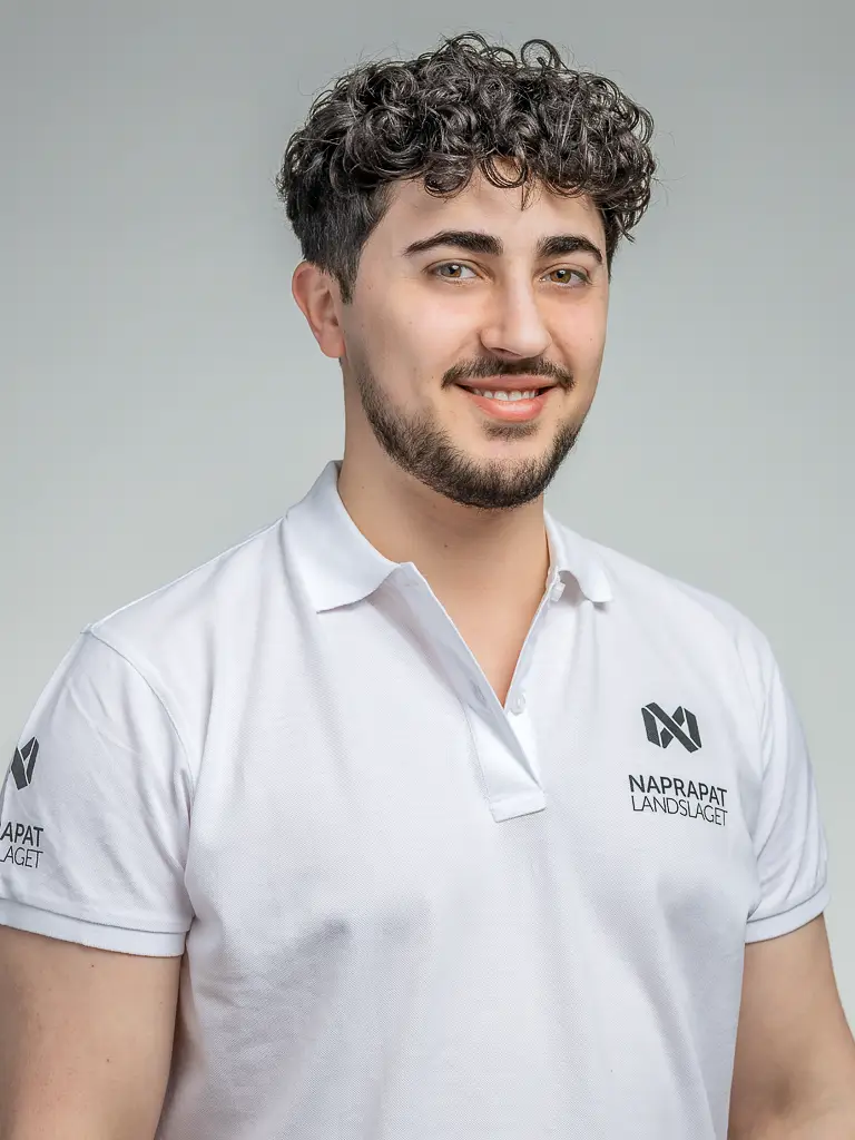 Bilden föreställer naprapaten Benshi Abdulkader på Naprapatlandslaget i Kalmar