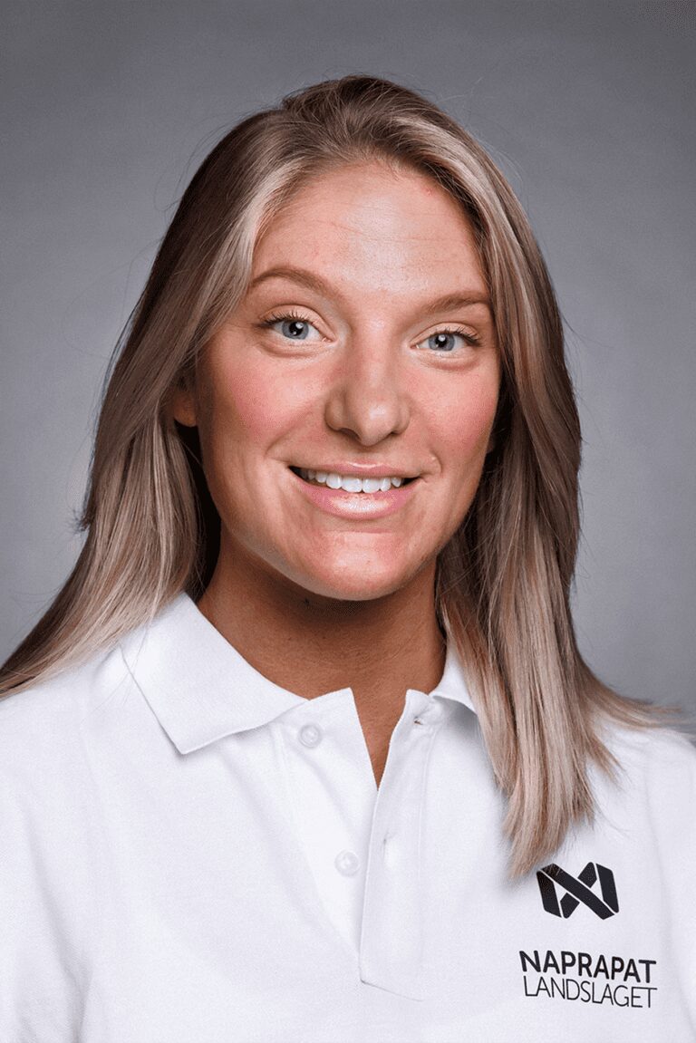 Bilden visar naprapaten Kajsa Blom på Naprapatlandslaget Sundbyberg